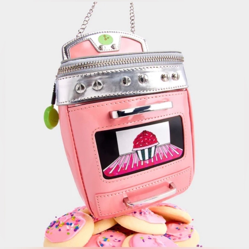 🩷 2pcs Betsey Johnson Kitsch L'Oven You crossbody purse & card holder pouch.